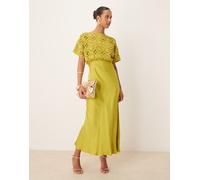 Never Fully Dressed - Tilly - Vestito lungo verde oliva all'uncinetto decorato con conchiglie 1O