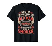 Never Underestimate An Old Man with A Smoker Funny Pitmaster Maglietta
