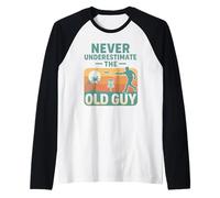 Never Underestimate The Old Guy Disc Golf Retro Maglia con Maniche Raglan