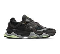New Balance U9060 Sneaker Unisex | Marrone 44 EU | Intersuola Confortevole Eva con ABZORB | Pelle Robusta e Cordura | Elegante Scarpa per Il Tempo Libero per Uomo e Donna