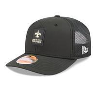 New Era Cappello regolabile da uomo New Orleans Saints 2025 Sideline 9SEVENTY Trucker nero