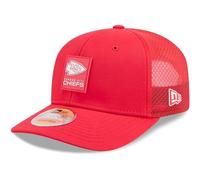 New Era Cappello regolabile da uomo rosso Kansas City Chiefs 2025 Sideline 9SEVENTY Trucker