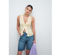 New Look - Top in pizzo e raso giallo 44