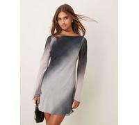 New Look - Vestito corto in chiffon grigio sfumato con maniche svasate 40