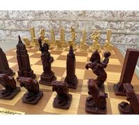 New York Berkeley Chess Set with 4.25 inch King - Cream and Red