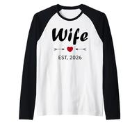 Newlywed Marriage Quote Minimalist Simple Wife EST 2026 Maglia con Maniche Raglan