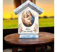 Nicchia devozionale con Madonna eGesù. Wooden niche with Madonna and Jesus