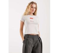 Nike - Chill - T-shirt corta beige con grafica-Bianco XS
