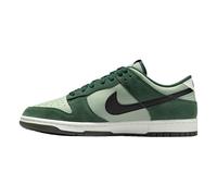 Nike Dunk Low Retro SE Sneaker