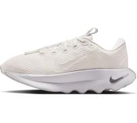 Nike Motiva Walking-Schuh für Damen, Scarpe da Passeggio Donna, Summit White Metallic Silver Summit White, 36 EU