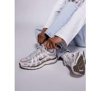 Nike - P-6000 - Sneakers bianche e marroni-Bianco WM 7.5