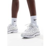 Nike - P-6000 - Sneakers unisex bianche e argento-Bianco WM 7.5
