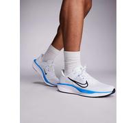 Nike Running - Quest 6 - Sneakers bianche e blu-Bianco MW 12.5