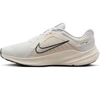 Nike Wmns Quest 5, Scarpe da Running Donna, Sail Black Coconut Milk White, 37.5 EU