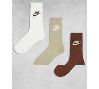Nike Sportswear - Everyday Essential - Confezione da 3 paia di calzini multicolore S
