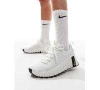 Nike Training - Free Metcon 6 - Sneakers bianche e glitterate-Bianco WM 11
