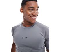 Nike FB7932-084 M NP DF Tight Top SS Maglia Lunga Uomo Smoke Grey/Black Taglia 2XL