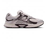 Nike V5 RNR (GS) Sneakers Junior per Ragazzi, Grigio/Bianco - HQ6411-005, Phantom Moon Particle Burgundy Ash Phantom, 40 EU
