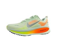 Nike Vomero 18, Scarpe Uomo, Verde NARO/Mtlc Silver-Hyper Crimson-B, 44 EU