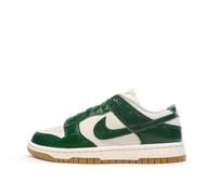 NIKE W Dunk Low LX, Sneaker Donna, Phantom Sail Metallic Gold Gorge Green, 42.5 EU
