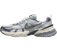 NIKE W V2k Run, Sneaker Donna, Platino Puro Grigio Freddo Metallico Grigio Lupo, 37.5 EU