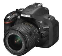 Nikon D5200 + obiettivo AF-S DX 18-55mm F/3.5 VR