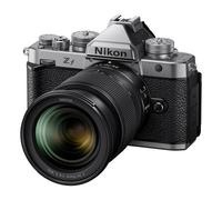 Nikon Z f + Nikkor Z 24-70 mm f/4.0 S argento