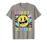 Nine Is A Vibe 9° Compleanno Groovy Sorridente Faccia Ragazzi Ragazze Maglietta