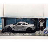 Nissan GT-R R35 with LBWK Body Kit Type 2.0 + figure - SOLIDO 1:18