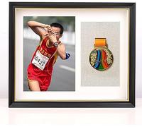 NIUSABOU Teca per medaglie e foto, Portafoto da parete con medaglie, espositore multicolore, dimensioni multiple(Silver,O)