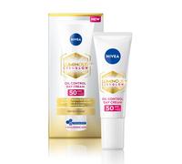 NIVEA Luminous Even Glow Oil Control Crema Giorno per Viso, SPF 50 con Protez...
