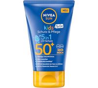 NIVEA SUN Kids - Crema solare To Go SPF 50+, alta protezione solare con vitamina C ed E, lozione solare extra resistente al sudore e extra impermeabile, per pelli sensibili dei bambini (50 ml)