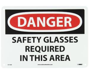 NMC D11AB DANGER - Occhiali di sicurezza richiesti in questa zona - 35,6 x 25,4 cm, cartello di pericolo in alluminio, testo nero/bianco su base bianca/rossa