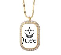 no/no Collana con ciondolo a forma di scacchi con scritta "Queen", con cristalli e diamanti, gioiello dorato
