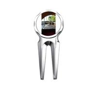 no/no Scene Of Outside Art Deco Fashion Golf Divot Tool Golf Marker Strumento di Riparazione