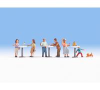 NOCH 15833 Scala HO Al Cafè - persone che bevono al tavolo (pz. 6 con accessori)