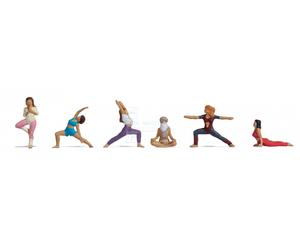 NOCH 15888 - Donne che praticano yoga. Scala H0 1:87