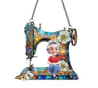 Nome personalizzato Ritratto Del Fumetto Finestra Appeso Ornamento Personalizzato Retro Irregolare Macchina da cucire Acrilico Acrilico Suncatcher Decorazione Negozio Cucire Decorazioni per la stanza