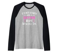 Non una festa finché una ragazza di Dayton non cammina nel Midwest dell"Ohio Maglia con Maniche Raglan