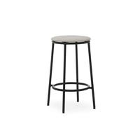 Normann Copenhagen Circa Sgabello Bar H65 Imbottito Nero/MLF20 Sabbia