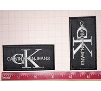 Nr. 2 Toppe Patch Calvin Klein termoadesive ricamate (come in foto)