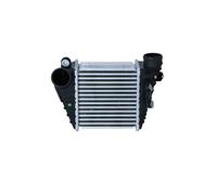 NRF 30847 Intercooler per VW Golf IV Hatchback (1J1) Bora Sedan (1J2) per AUDI
