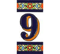 Numero casa. Insegna con numeri e lettere fatte di piastrelle di ceramica policroma, dipinte a mano con la tecnica "cuerda seca", nomi indirizzi e segnaletica. Testo personalizzabile. Disegno FLORES MEDIANO 10,9 cm x 5,4 cm. (NUMERO NOVE "9")