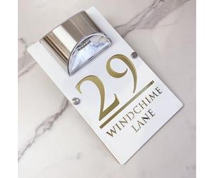 Numero di Porta Personalizzato a LED Alimentato a Energia Solare, Targa 3D Moderna con Incisione Laser, Targa per Indirizzo Impermeabile per Esterni, per Case, Appartamenti, Hotel (Bianco Oro)