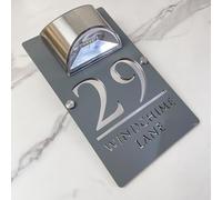 Numero di Porta Personalizzato a LED Alimentato a Energia Solare, Targa 3D Moderna con Indirizzo Incisione al Laser, Targa Impermeabile per Esterni per Case, Appartamenti, Hotel (Grigio argento)