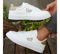 Nuove sneaker bianche da donna per l'autunno/inverno 2025 con lacci a forma di cuore dorato, scarpe casual piatte, alla moda, confortevoli e versatili CN35,CN36,CN37,CN38,CN39,CN40,CN41,CN42,CN43