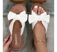 Nuovi arrivi primavera/estate KATE MIUCH, sandali da donna minimalisti e alla moda in bianco, adatti per vacanze al mare, appuntamenti in riva al mare, feste in club. Sandali piatti bianchi casual e d