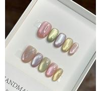 Nuovo set di unghie artificiali fatte a mano per l'estate, con design ad arcobaleno, perle di vetro e occhio di gatto, accessori per arte di unghie, unghie finte applicate a pressione Blocchi di color