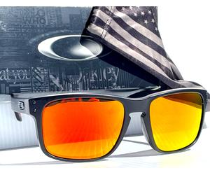 Oakley Holbrook Nero Opaco USA Bandiera Lenti Polarizzate Galaxy Ruby 9102