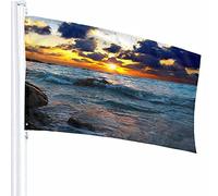 Ocean Flag Decor 3x5 Ft Roccia Pietra Mare Cielo Paesaggio Nuvola Sole Sole Crepuscolo Onda Lago Fiume Poliestere Motivo stampato Decorazioni per esterni per case e giardini